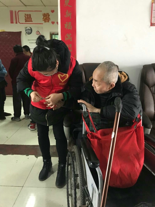 2019年经开区敬老爱老志愿服务活动总结