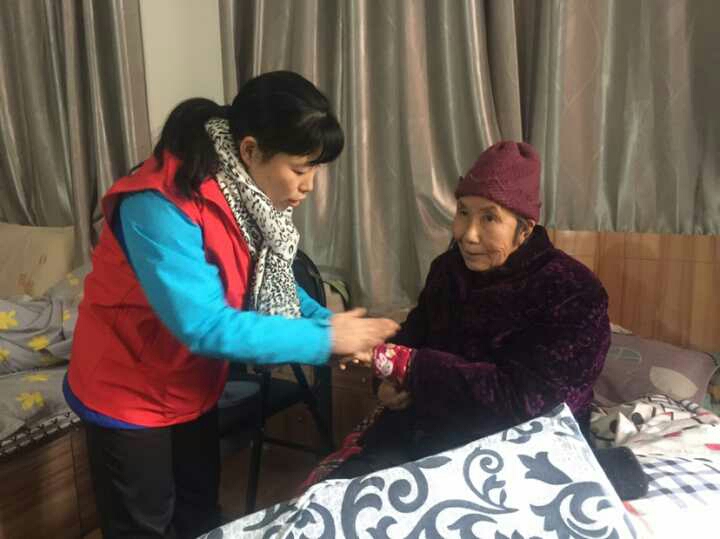 2019年经开区敬老爱老志愿服务活动总结