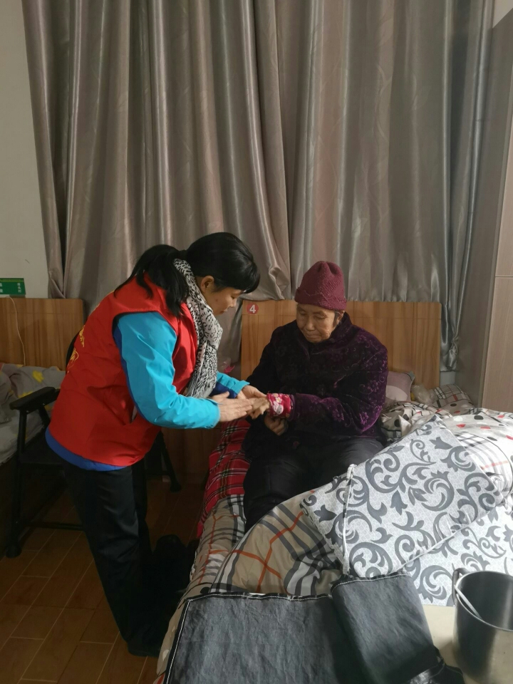 2019年经开区敬老爱老志愿服务活动总结